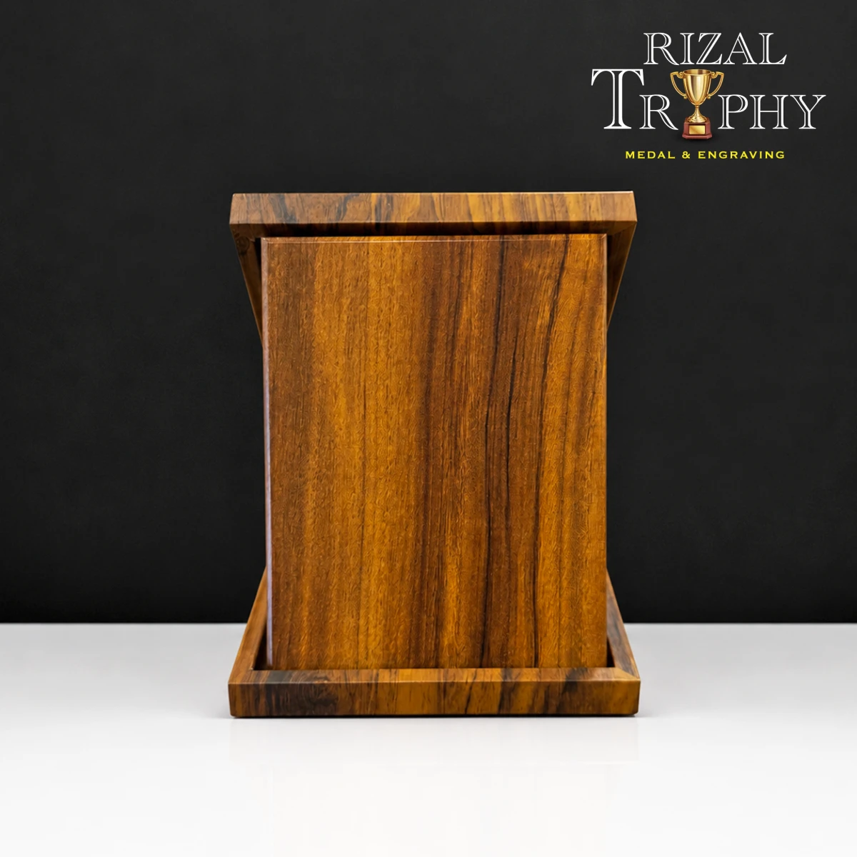 RTB210 Wooden Giftbox