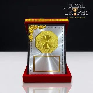 Trophy Giftbox - Rizal Trophy